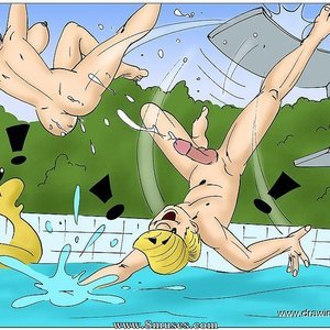 Get sex in the swimming-pool image 021