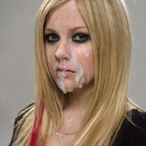 Avril Lavigne image 066