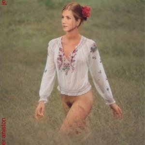 Jennifer Aniston image 168