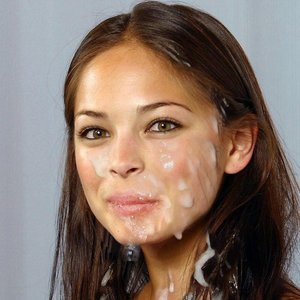 Kristin Kreuk image 208