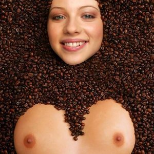 Michelle Trachtenberg image 103